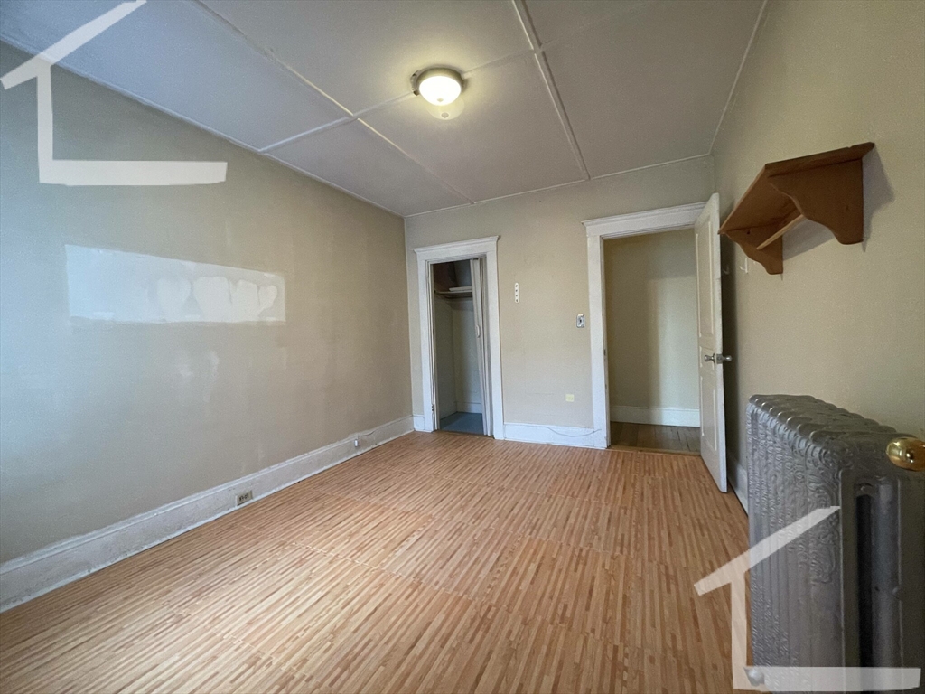 4 bed, 2 bath apartment for rent at 192 Kelton St Unit 1, Allston — photo 13 of 16