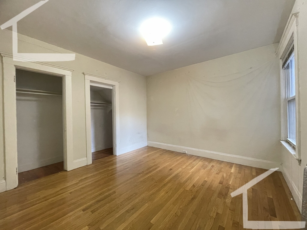 4 bed, 2 bath apartment for rent at 192 Kelton St Unit 1, Allston — photo 6 of 16