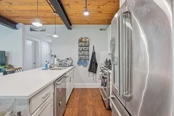 2 bed, 2 bath apartment for rent at 192 Raymond St Unit 4, Neighborhood Nine — photo 8 of 34