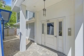 2 bed, 2 bath apartment for rent at 192 Raymond St Unit 4, Neighborhood Nine — photo 28 of 34