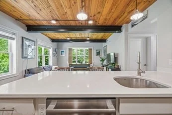 2 bed, 2 bath apartment for rent at 192 Raymond St Unit 4, Neighborhood Nine — photo 5 of 34
