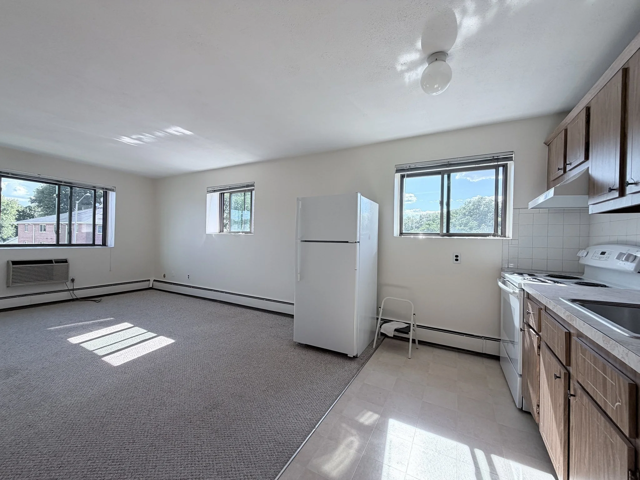 1 bed, 1 bath apartment for rent at 192 Salem St Unit 9, Glenwood — photo 1 of 12