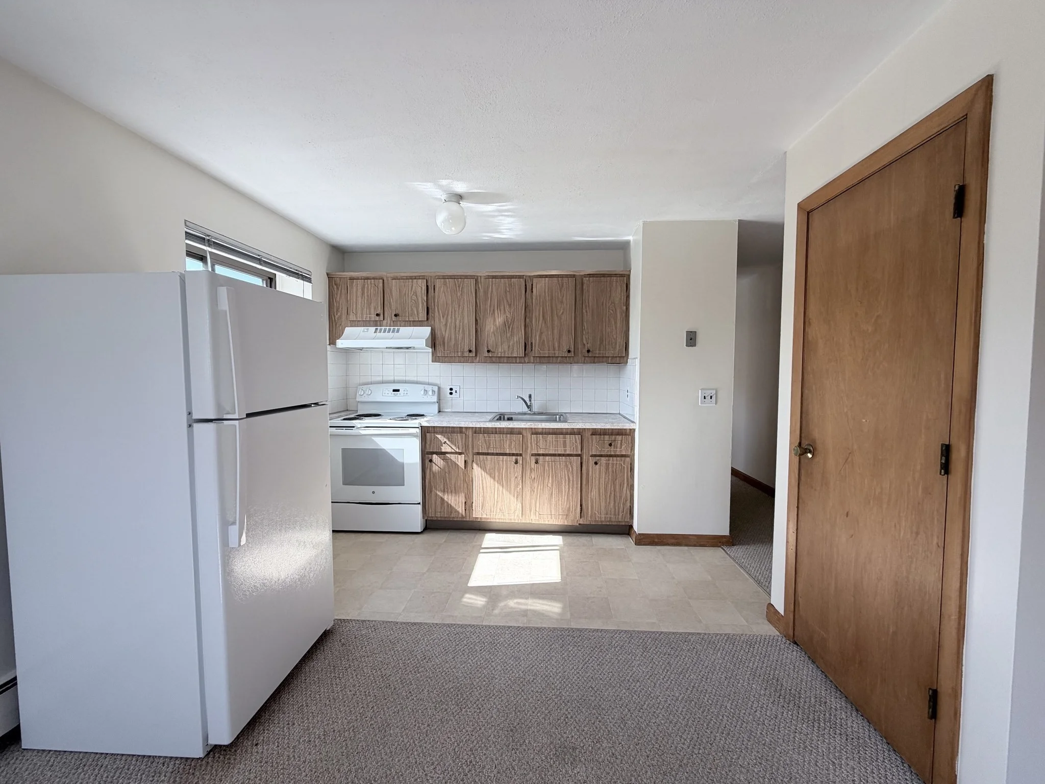 1 bed, 1 bath apartment for rent at 192 Salem St Unit 9, Glenwood — photo 4 of 12