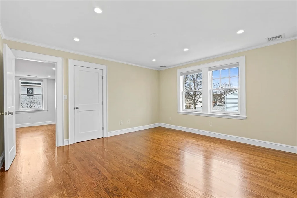 4 bed, 3 bath apartment for rent at 192 Spiers Rd, Newton — photo 20 of 31