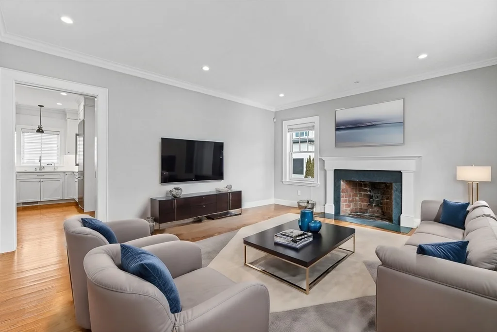 4 bed, 3 bath apartment for rent at 192 Spiers Rd, Newton — photo 5 of 31