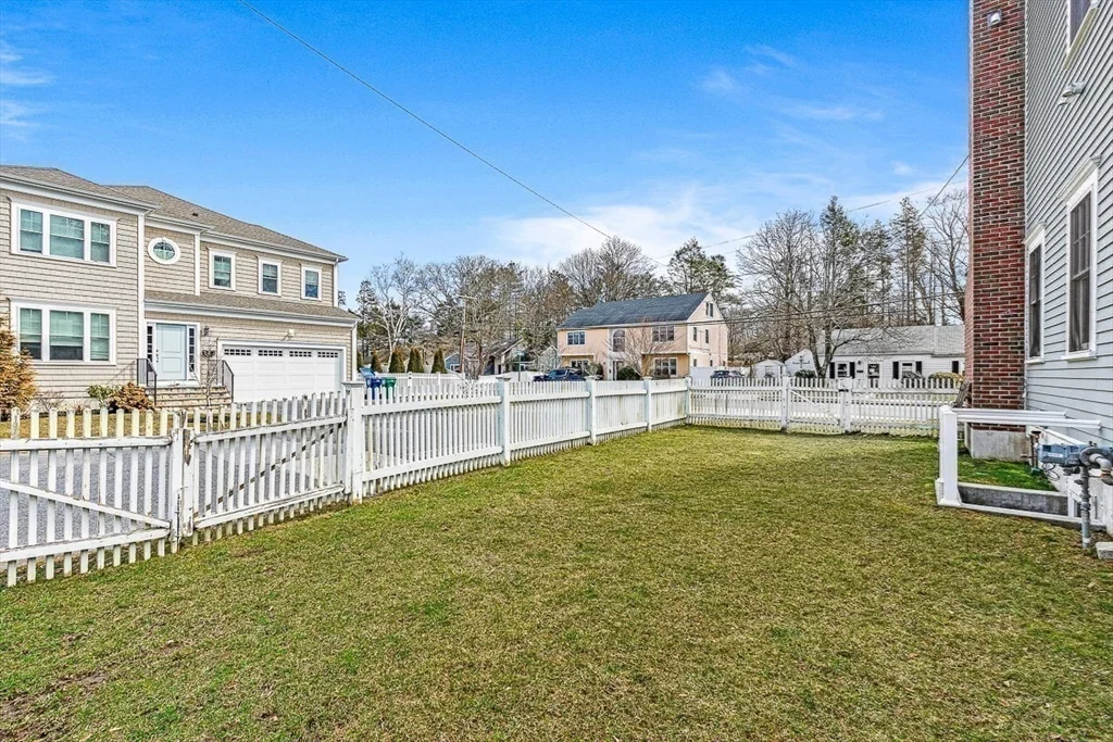 4 bed, 3 bath apartment for rent at 192 Spiers Rd, Newton — photo 28 of 31
