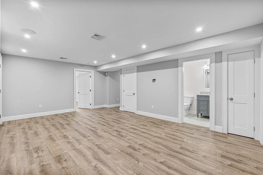 4 bed, 3 bath apartment for rent at 192 Spiers Rd, Newton — photo 25 of 31