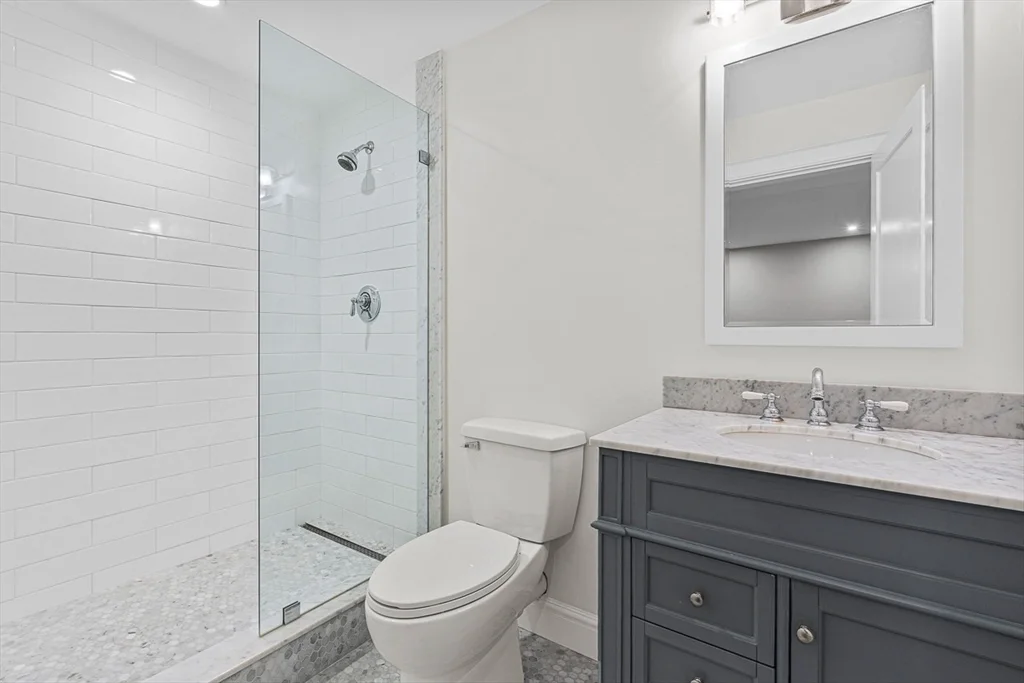 4 bed, 3 bath apartment for rent at 192 Spiers Rd, Newton — photo 26 of 31