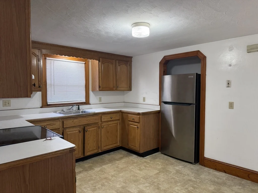 1 bed, 1 bath apartment for rent at 192 Spring St, Bridgewater — photo 5 of 21