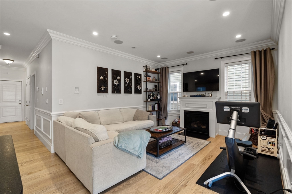 2 bed, 2 bath apartment for rent at 192 W 6th St Unit 1, South Boston