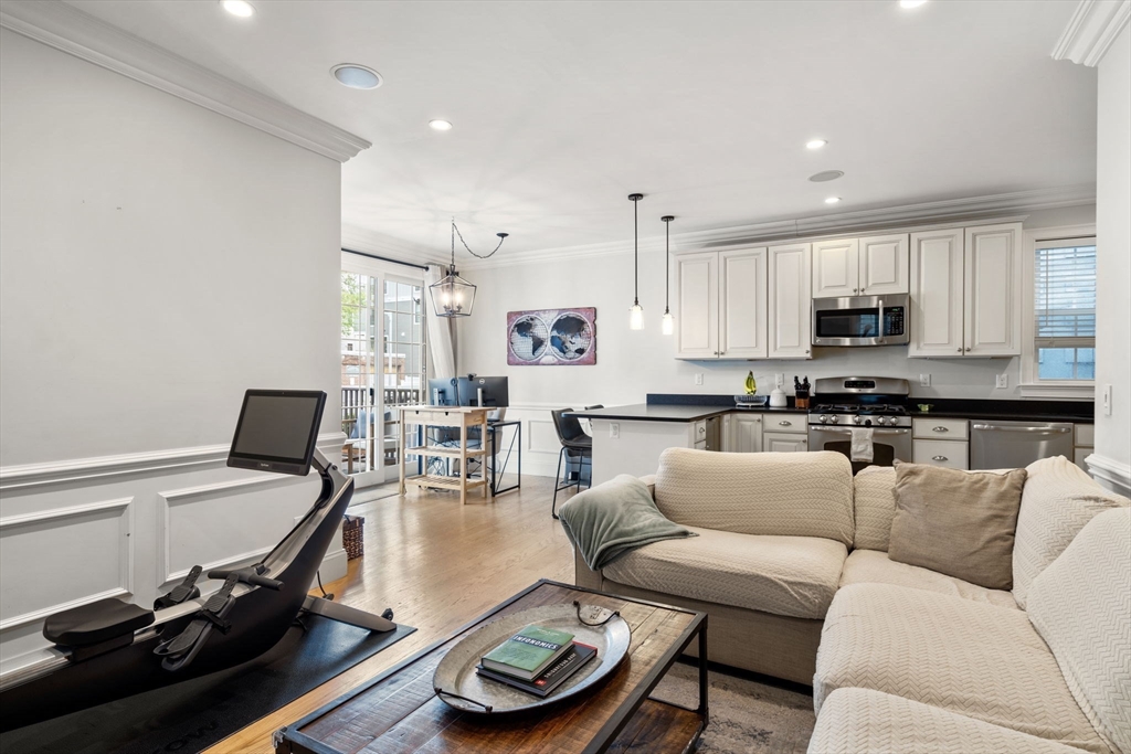 2 bed, 2 bath apartment for rent at 192 W 6th St Unit 1, South Boston — photo 3 of 22