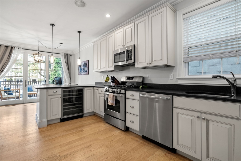 2 bed, 2 bath apartment for rent at 192 W 6th St Unit 1, South Boston — photo 6 of 22