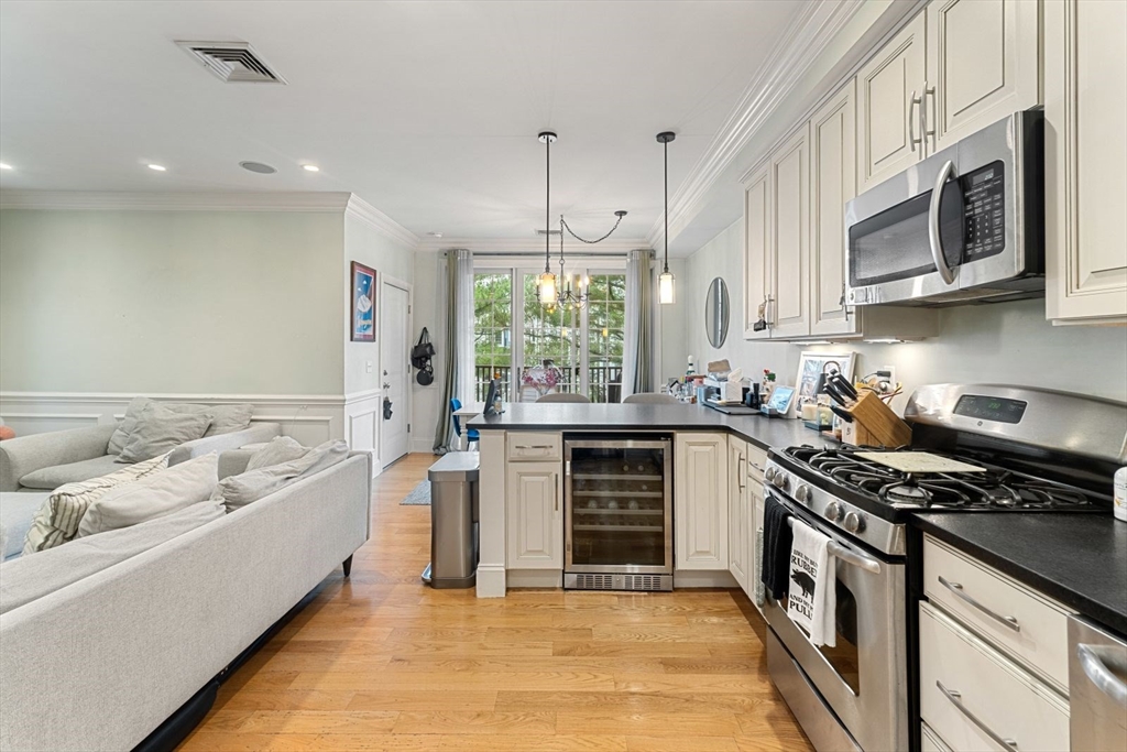 2 bed, 2 bath apartment for rent at 192 W 6th St Unit 2, South Boston — photo 12 of 36