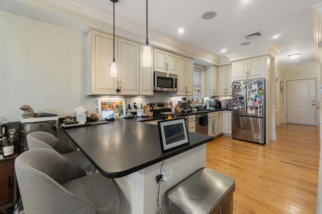 2 bed, 2 bath apartment for rent at 192 W 6th St Unit 2, South Boston — photo 6 of 36