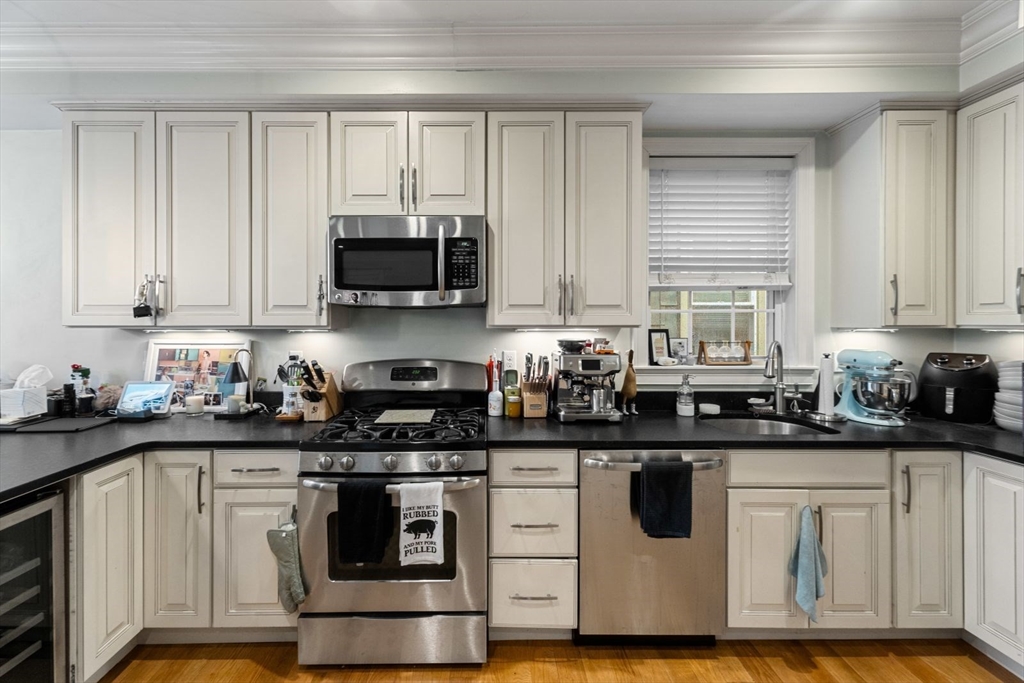 2 bed, 2 bath apartment for rent at 192 W 6th St Unit 2, South Boston — photo 11 of 36