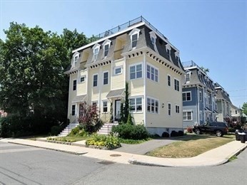 3 bed, 2 bath apartment for rent at 192 Walnut St Unit 192, Dorchester — photo 1 of 26