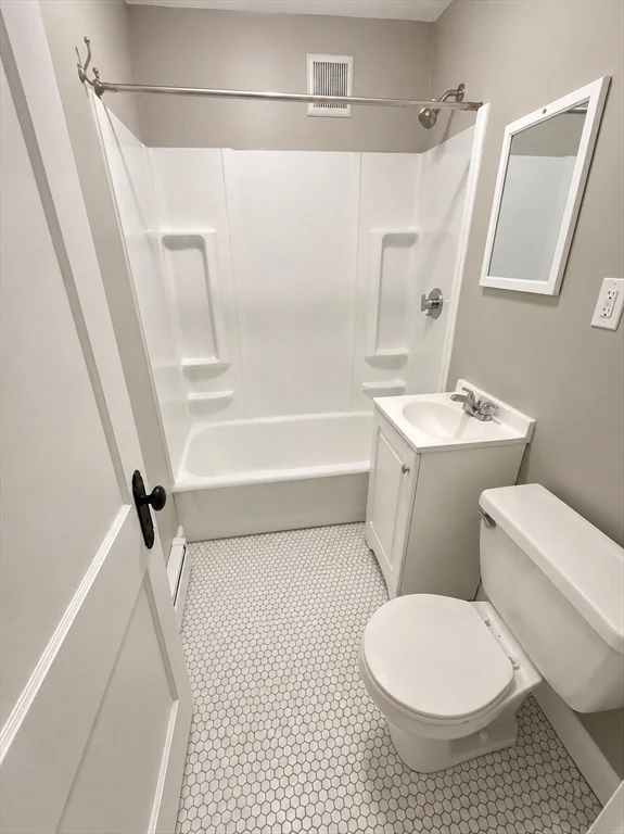 2 bed, 1 bath apartment for rent at 192 Washington St Unit 304, Lynn — photo 4 of 4