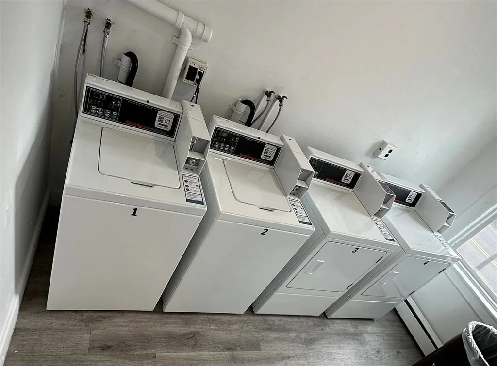 2 bed, 1 bath apartment for rent at 192 Washinton St Unit 303, Lynn — photo 6 of 6