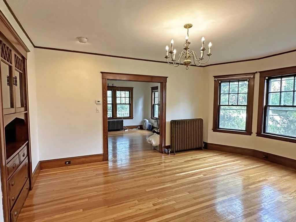 4 bed, 1 bath apartment for rent at 192 Woodward St, Waban — photo 2 of 21