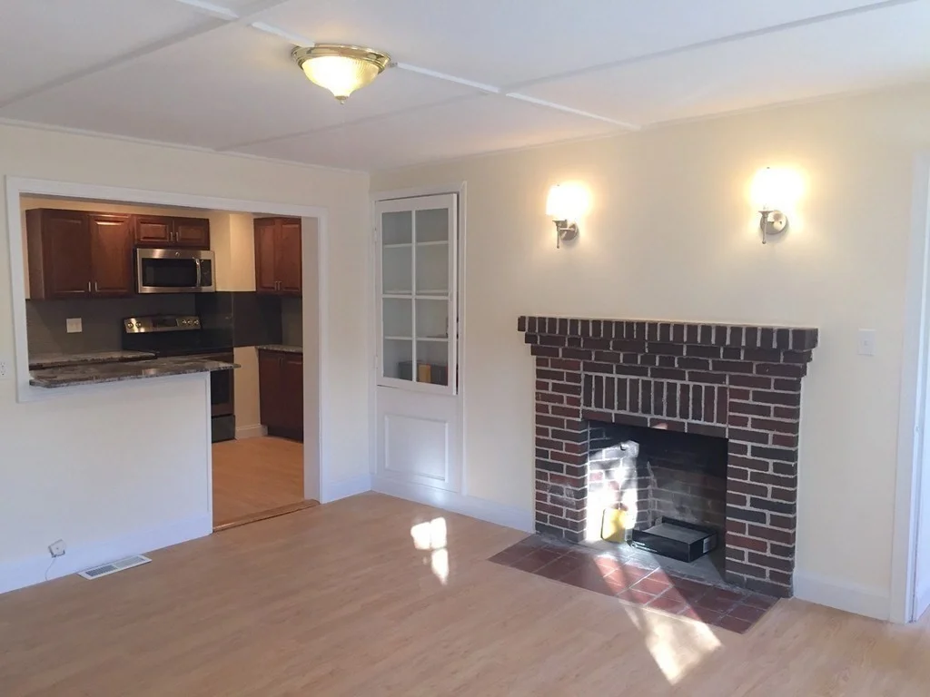 2 bed, 1 bath apartment for rent at 193-195 Weston St Unit 195, Waltham — photo 3 of 16