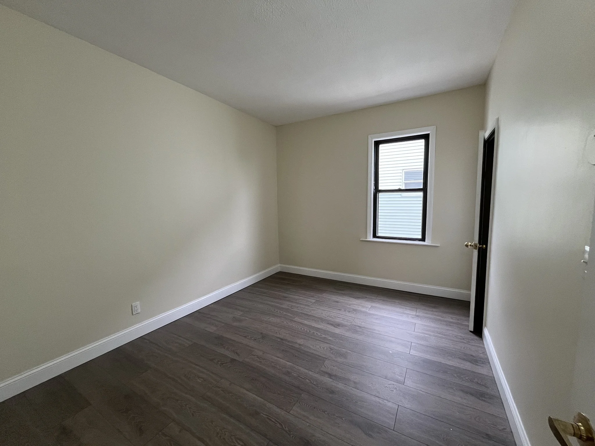 2 bed, 1 bath apartment for rent at 193 Albion St Unit 2, Fall River — photo 10 of 18