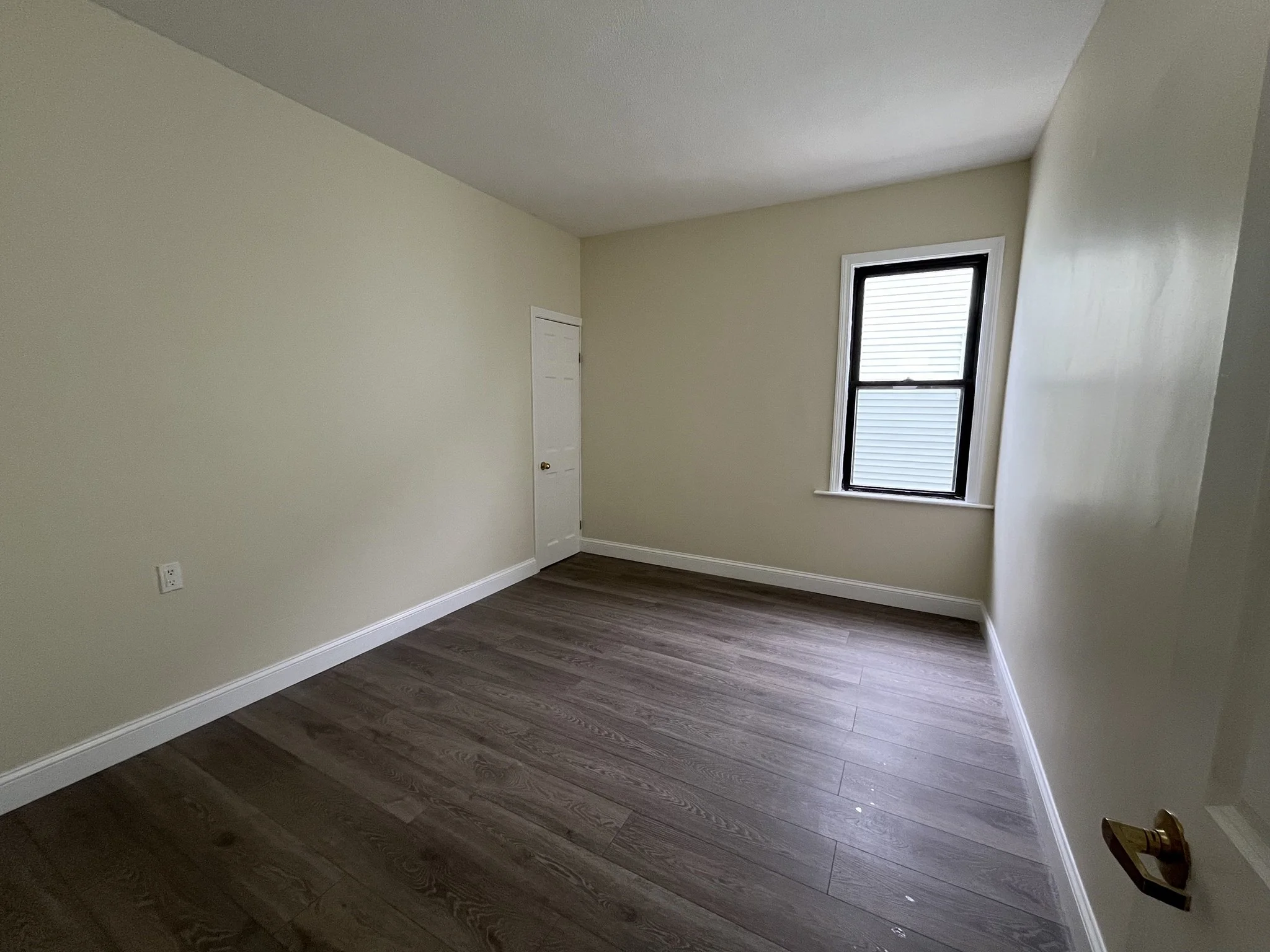 2 bed, 1 bath apartment for rent at 193 Albion St Unit 2, Fall River — photo 12 of 18