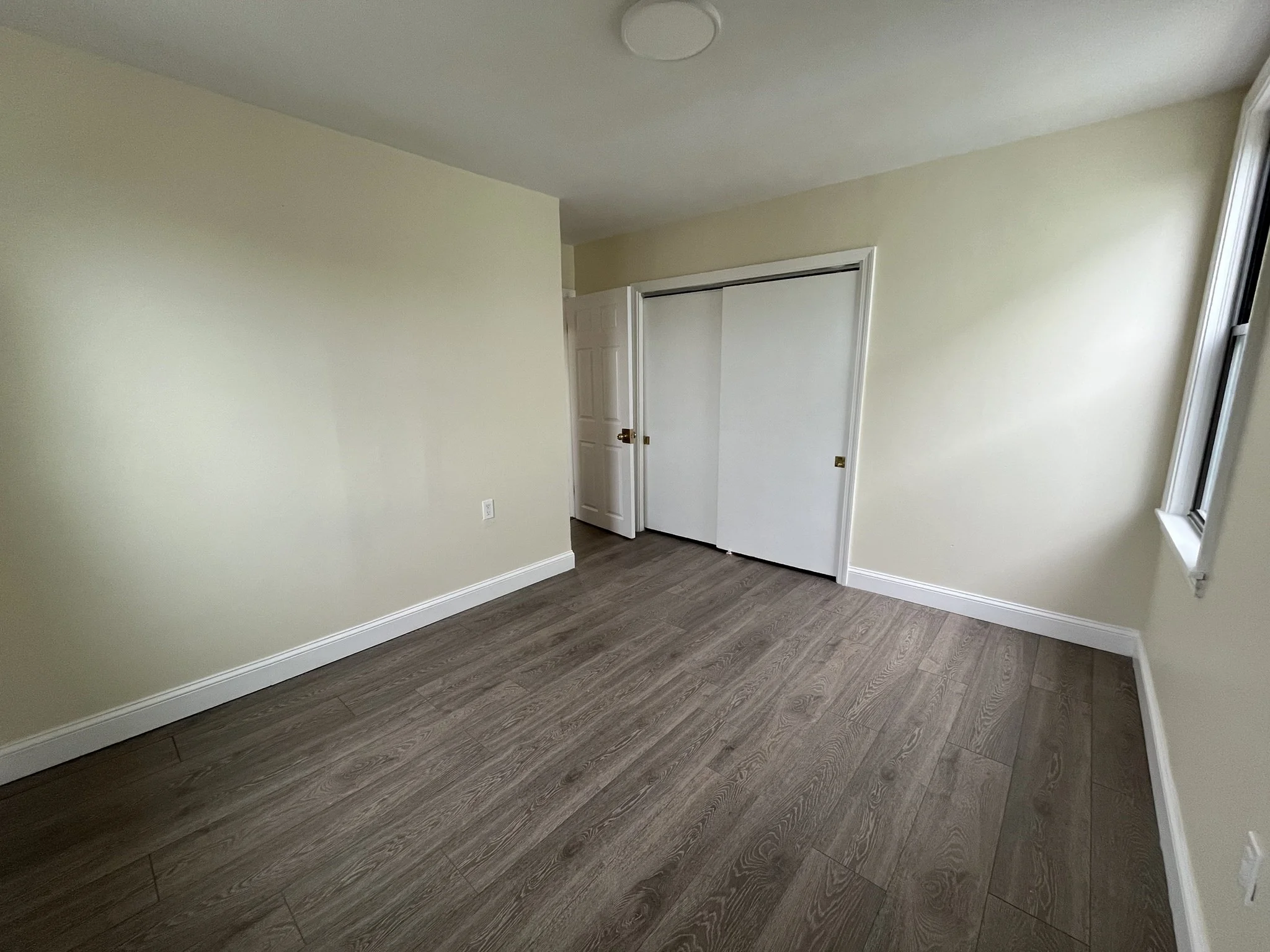 2 bed, 1 bath apartment for rent at 193 Albion St Unit 2, Fall River — photo 9 of 18