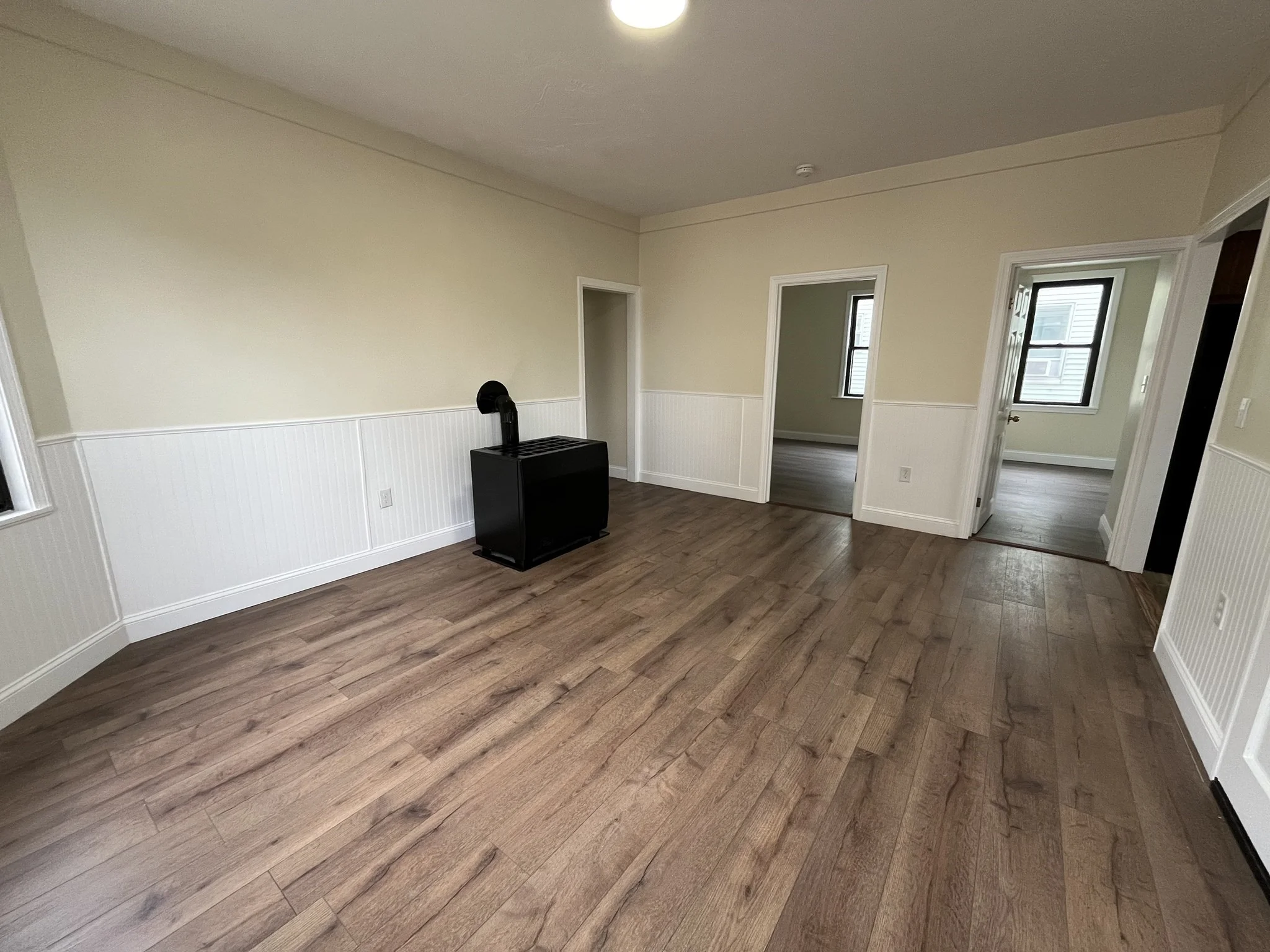 2 bed, 1 bath apartment for rent at 193 Albion St Unit 2, Fall River — photo 1 of 18