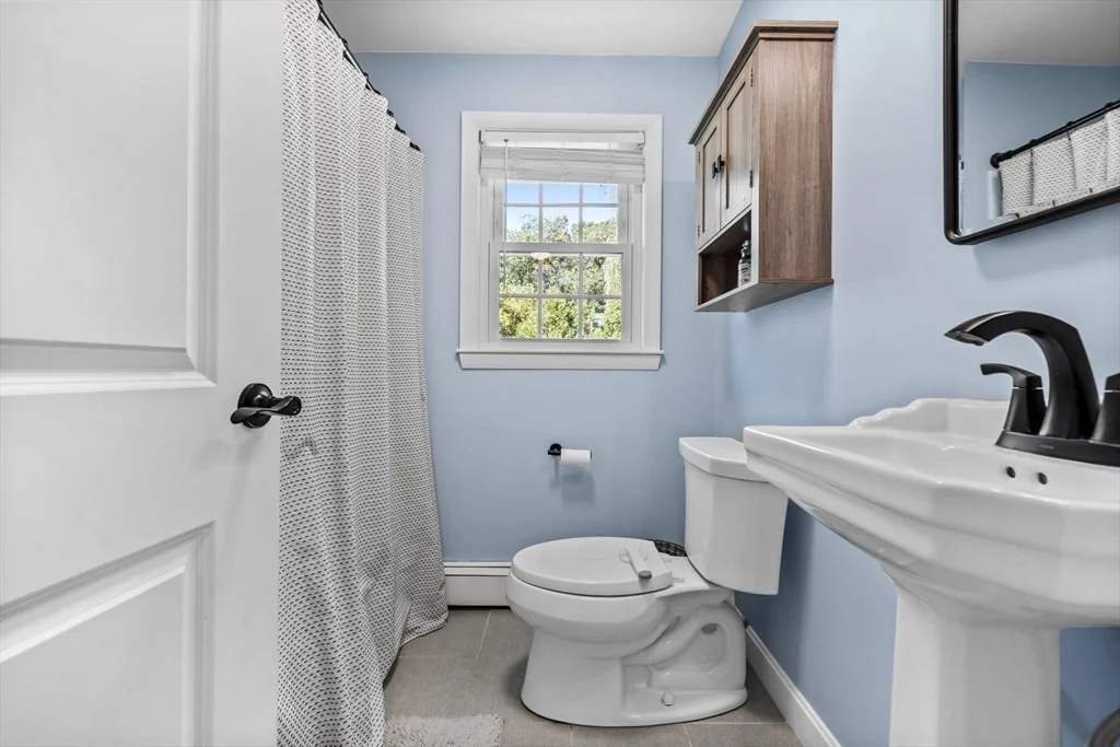 4 bed, 2 bath apartment for rent at 193 Bonham Rd Unit 193, Dedham — photo 13 of 24