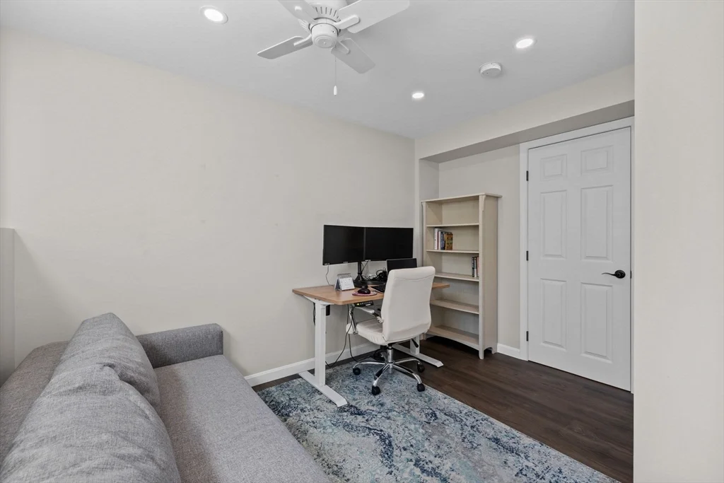 4 bed, 2 bath apartment for rent at 193 Bonham Rd Unit 193, Dedham — photo 19 of 24