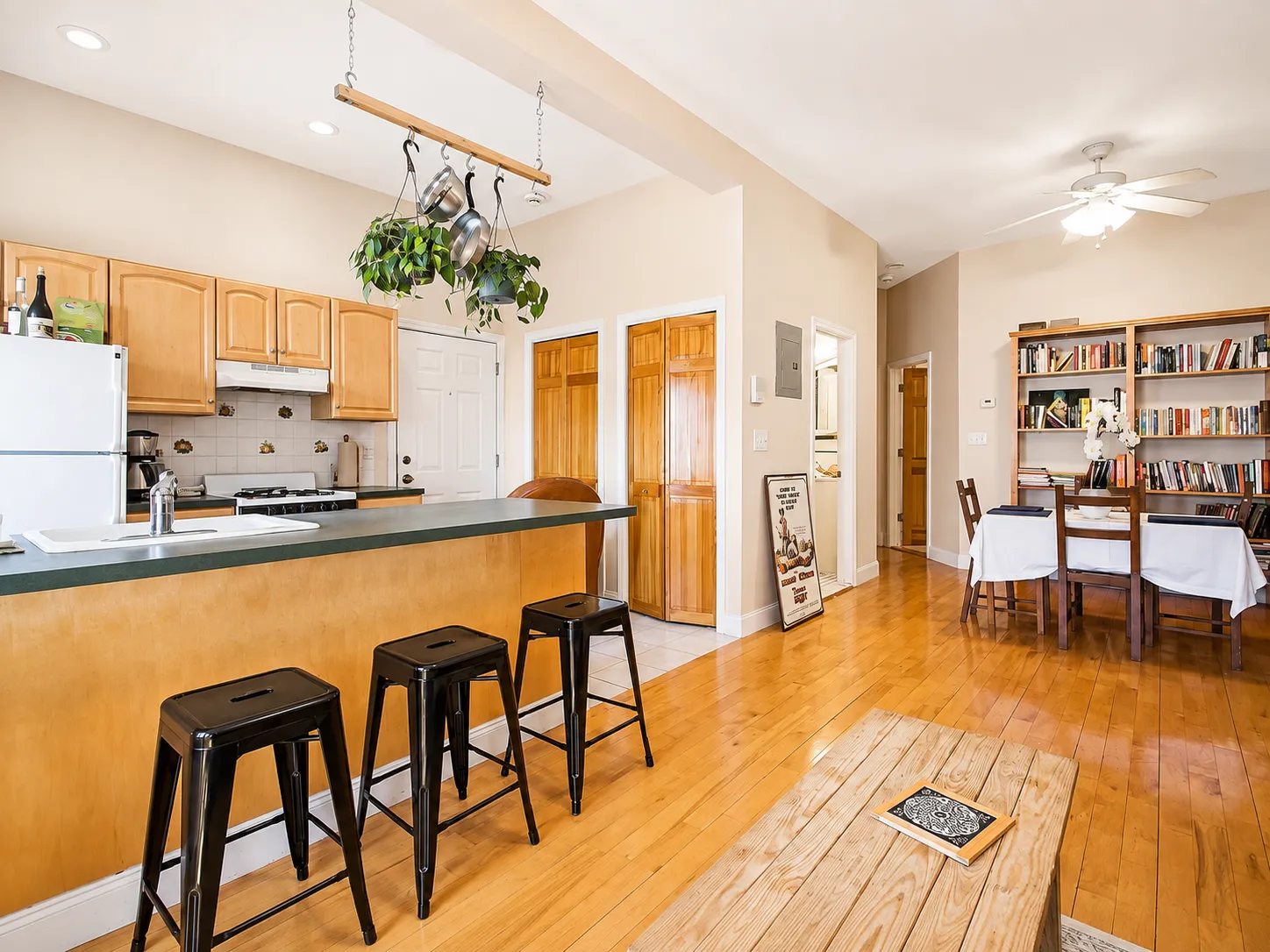 1 bed, 1 bath apartment for rent at 193 Brookline St Unit 1r, Cambridgeport — photo 1 of 11