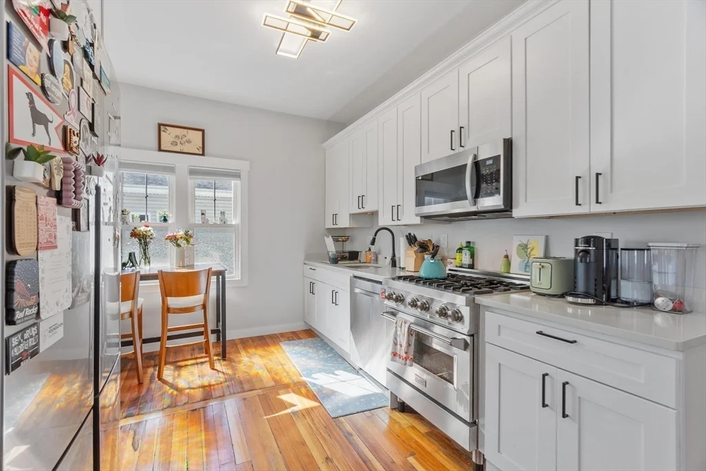 3 bed, 2 bath apartment for rent at 193 Brookside Pkwa Unit 1, Medford — photo 5 of 23