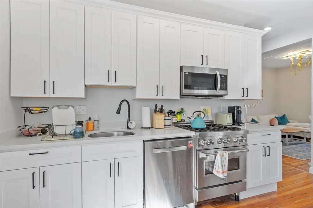 3 bed, 2 bath apartment for rent at 193 Brookside Pkwa Unit 1, Medford — photo 9 of 23