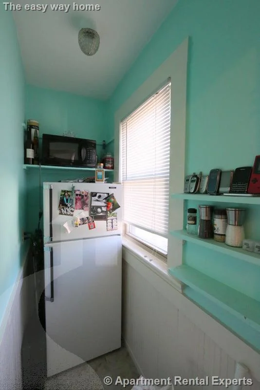 Studio bed, 1 bath apartment for rent at 193 Concord Ave Unit 7, Harvard Square — photo 9 of 9