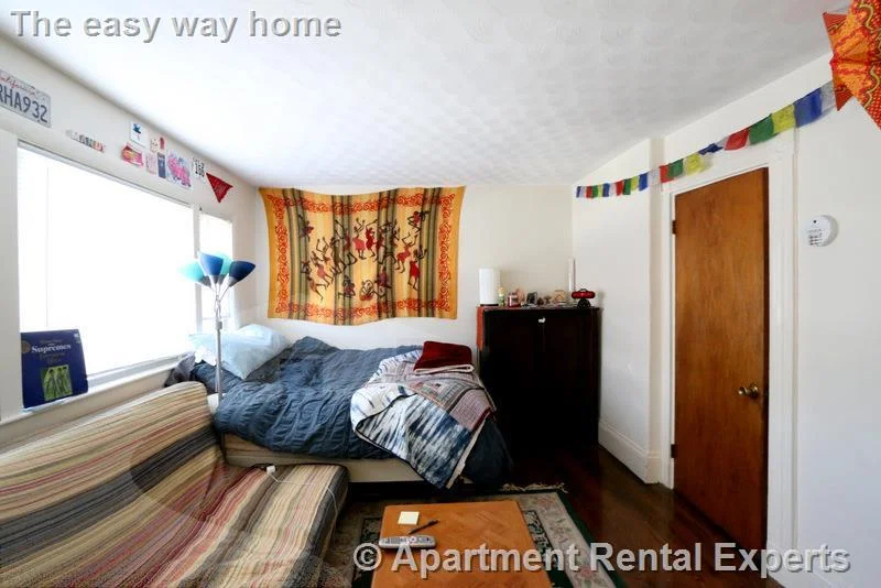 Studio bed, 1 bath apartment for rent at 193 Concord Ave Unit 7, Harvard Square — photo 8 of 9