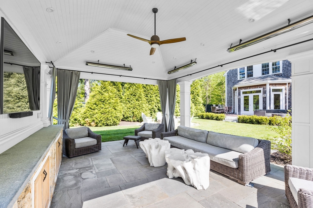 4 bed, 3 bath apartment for rent at 193 East St Unit 193, Hingham — photo 36 of 39