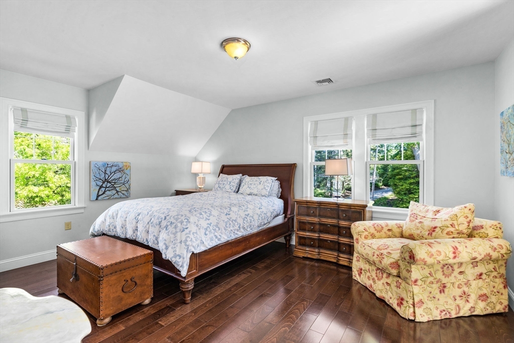 4 bed, 3 bath apartment for rent at 193 East St Unit 193, Hingham — photo 22 of 39