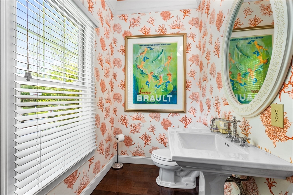 4 bed, 3 bath apartment for rent at 193 East St Unit 193, Hingham — photo 13 of 39