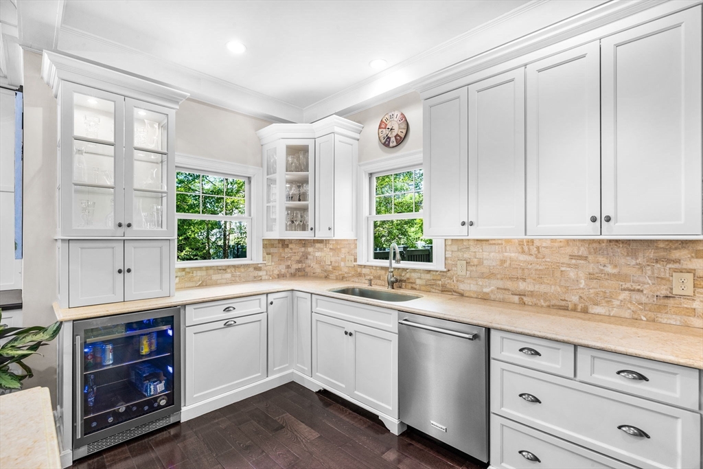 4 bed, 3 bath apartment for rent at 193 East St Unit 193, Hingham — photo 10 of 39