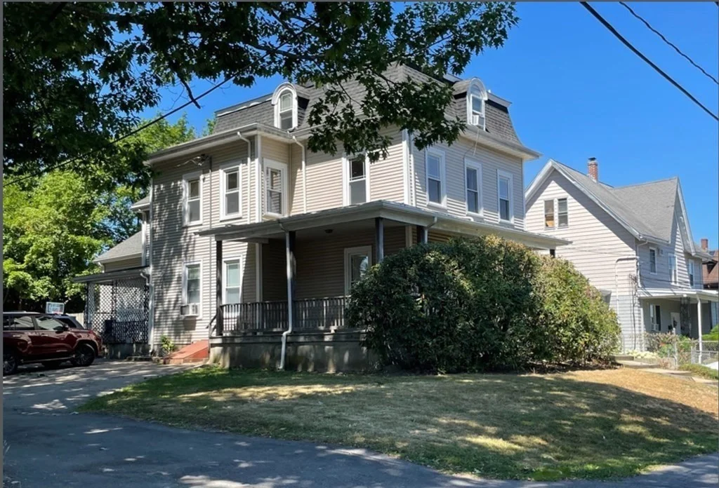 3 bed, 1 bath apartment for rent at 193 Fairmount Ave Unit 2, Hyde Park