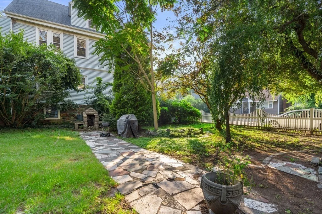 2 bed, 1 bath apartment for rent at 193 Florence St Unit 1L, Roslindale — photo 14 of 20