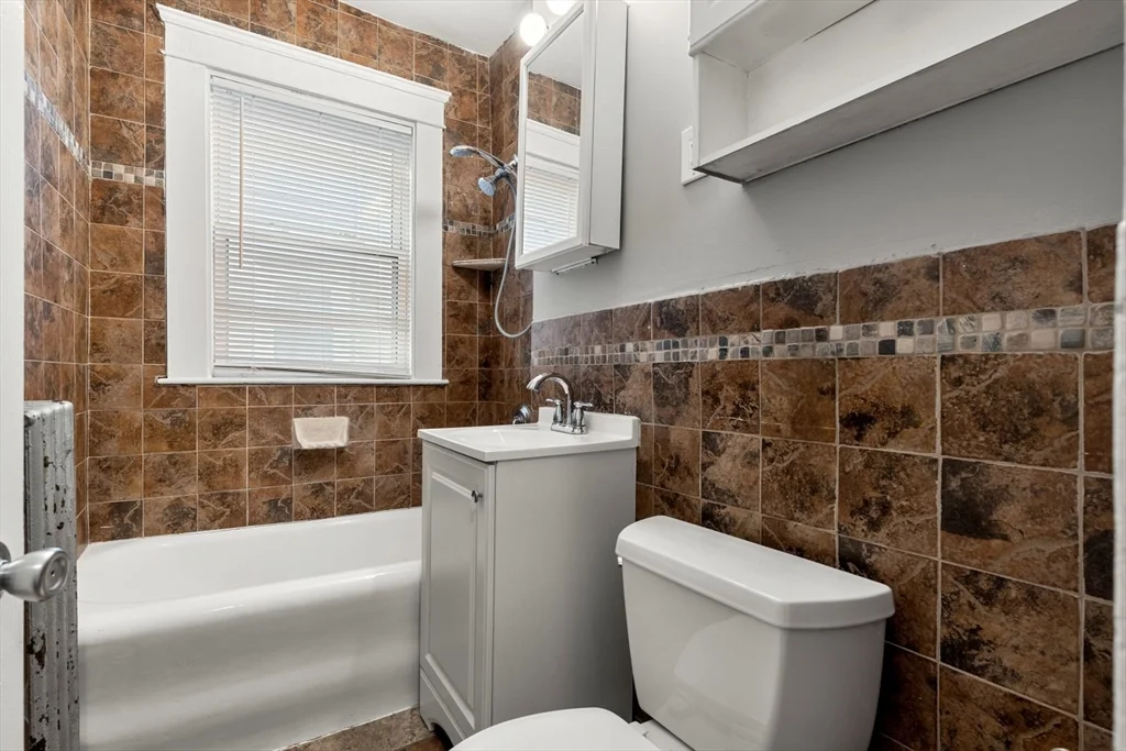 2 bed, 1 bath apartment for rent at 193 Florence St Unit 1R, Roslindale — photo 11 of 21