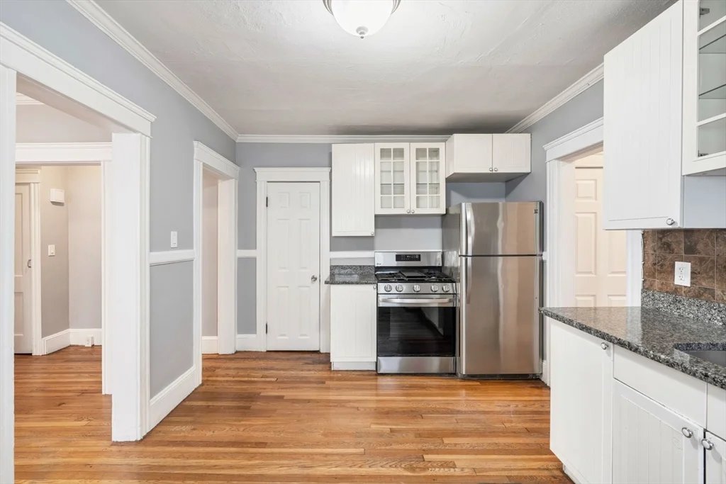 2 bed, 1 bath apartment for rent at 193 Florence St Unit 1R, Roslindale — photo 5 of 21