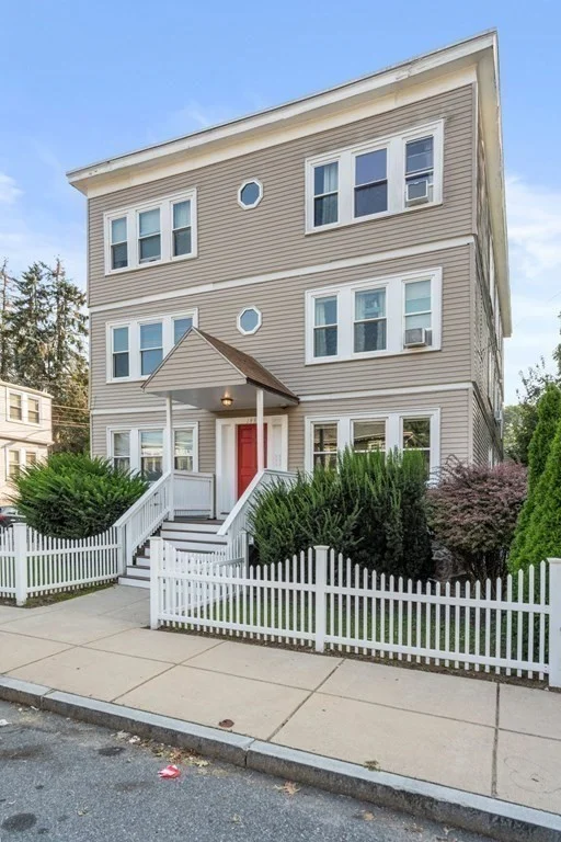 2 bed, 1 bath apartment for rent at 193 Florence St Unit 2R, Roslindale — photo 11 of 14