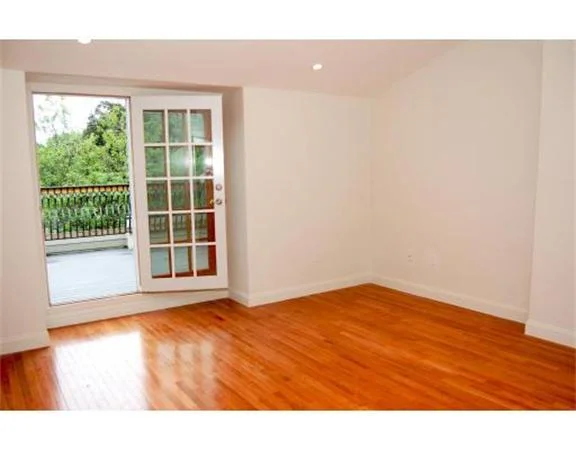 4 bed, 2 bath apartment for rent at 193 Forest St Unit 193, Arlington — photo 8 of 11