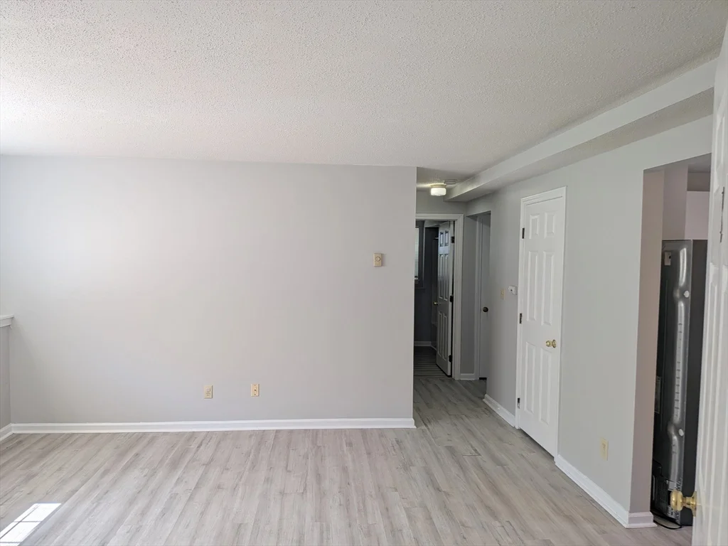 2 bed, 1 bath apartment for rent at 193 Knight Unit 1-6, Attleboro — photo 4 of 19
