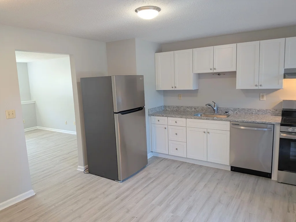 2 bed, 1 bath apartment for rent at 193 Knight Unit 2-4, Attleboro — photo 7 of 19