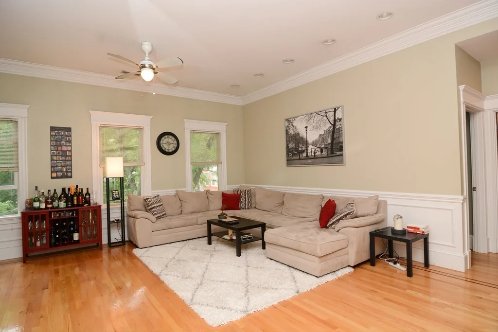 2 bed, 1 bath apartment for rent at 193 W 8th St Unit 3, South Boston — photo 2 of 23