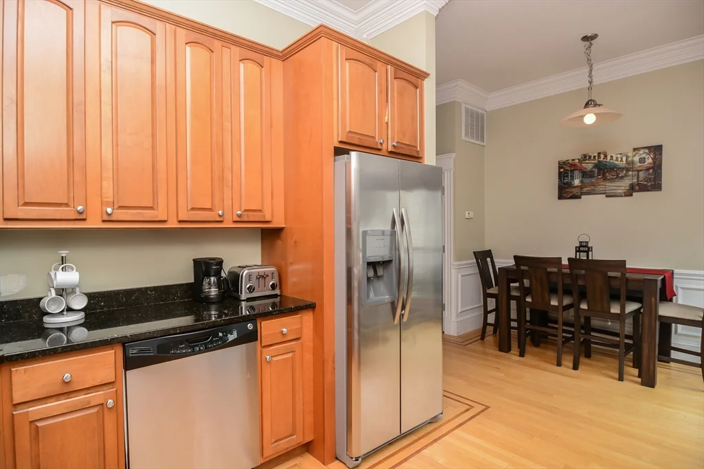 2 bed, 1 bath apartment for rent at 193 W 8th St Unit 3, South Boston — photo 7 of 23