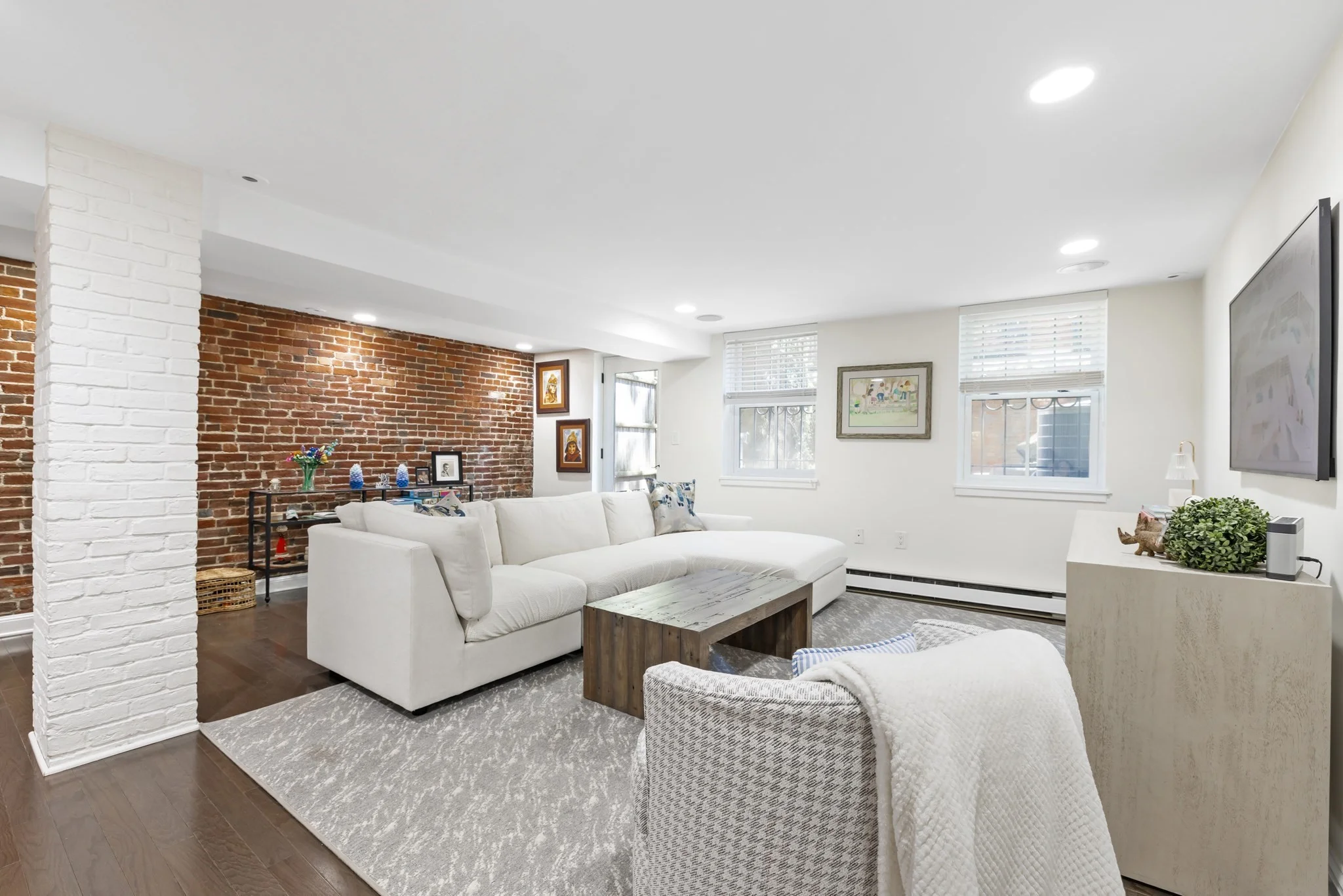 2 bed, 1 bath apartment for rent at 193 West Canton St Unit 1, South End — photo 1 of 19